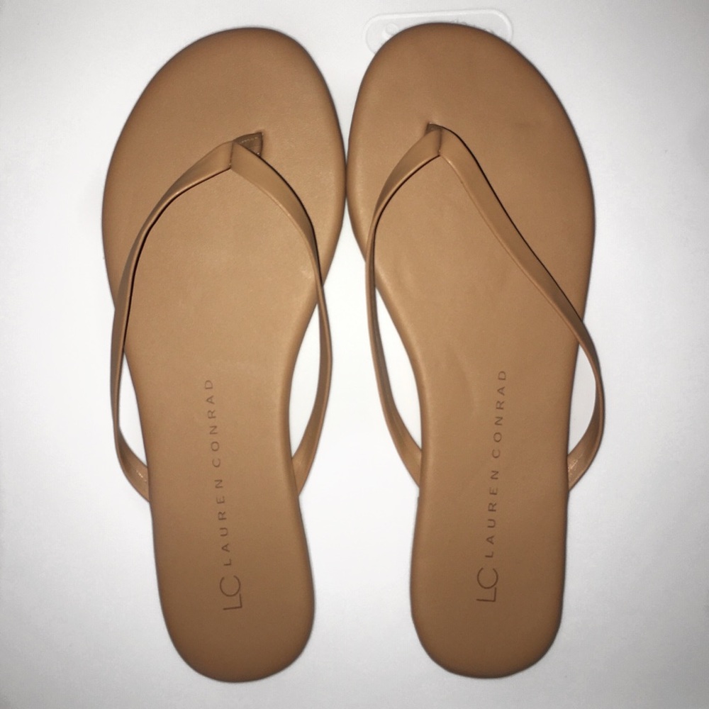 LAUREN CONRAD Flip Flops tan/nude size 6 NWOT